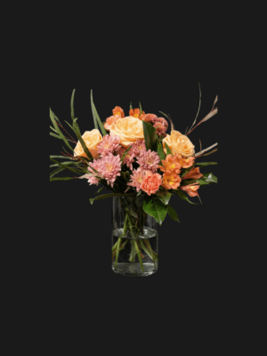Höstskrud Aprikos Orange – en varm och livfull bukett i aprikos och orange nyanser som sprider energi, glädje och solsken i varje rum.