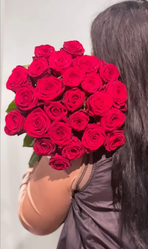 Bild på röda rosor